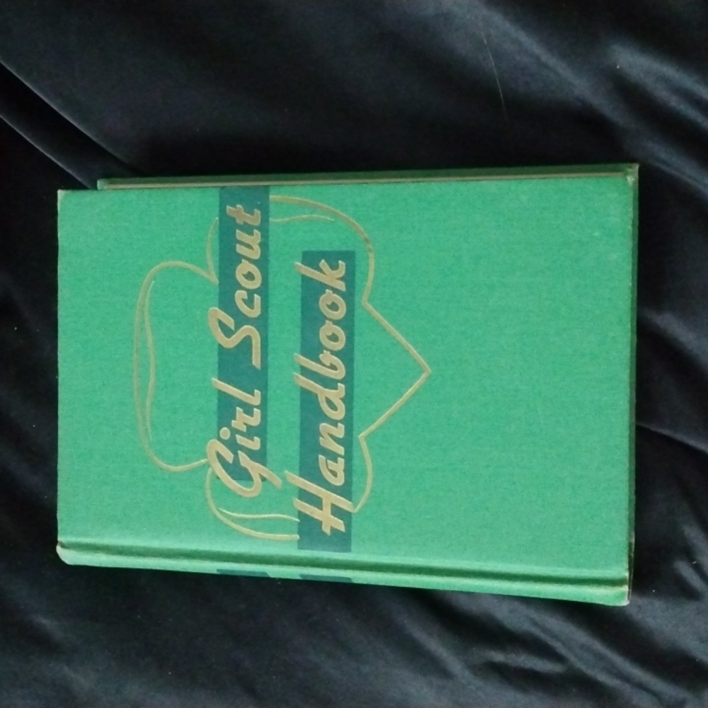 Vintage girl scout handbook 1947